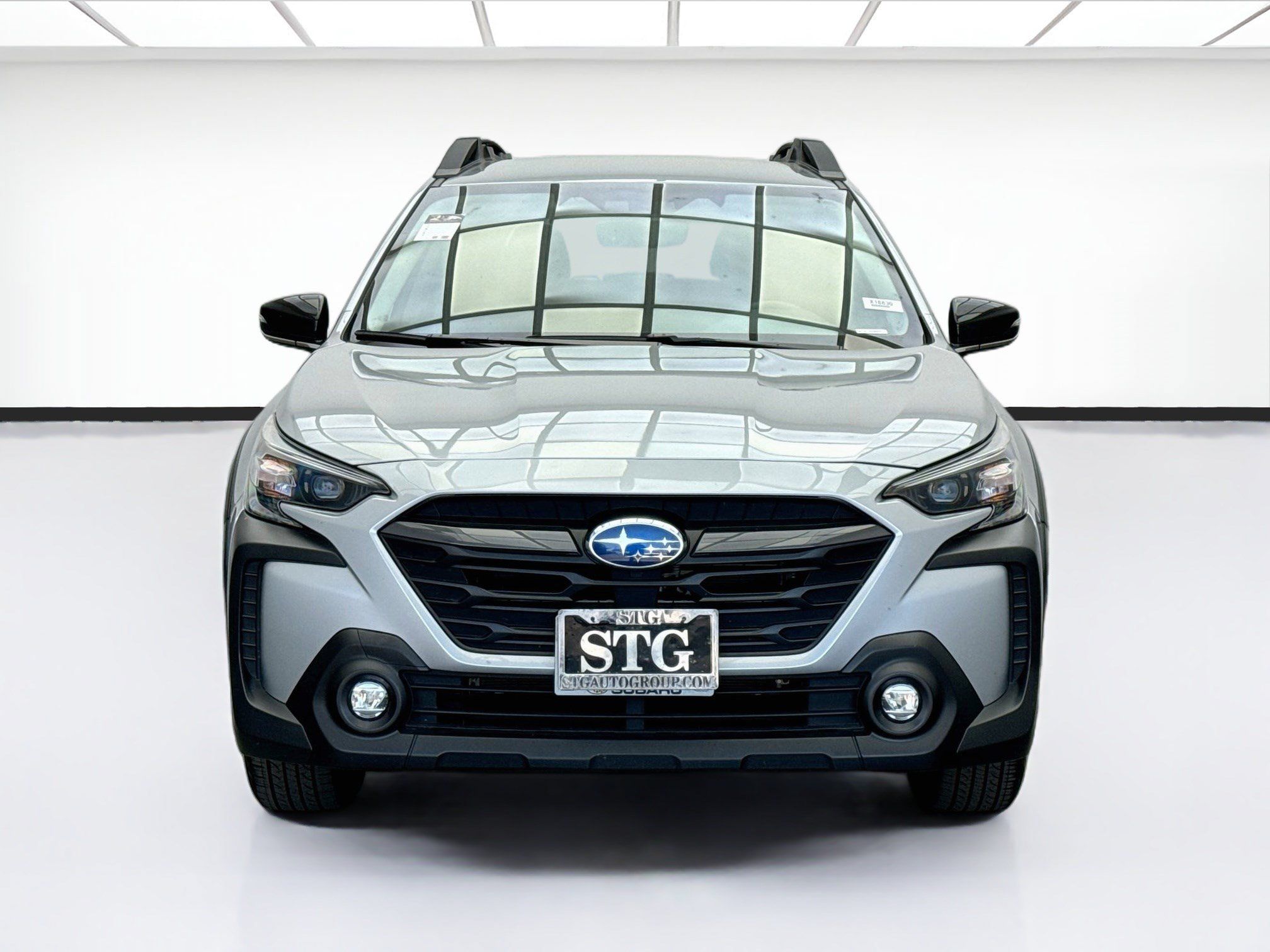 Used 2025 Subaru Outback Premium AWD/4WD image 2