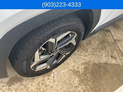 Used 2022 Hyundai Tucson Limited w/ Cargo Package FWD image 2