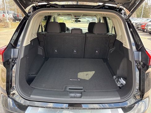 New 2026 Nissan Rogue SV w/ Cold Weather Package FWD image 15