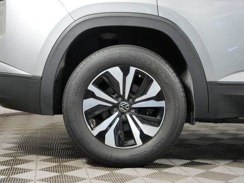 Used 2024 Volkswagen Atlas Cross Sport SE AWD/4WD image 11