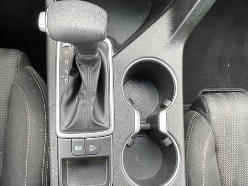 Used 2020 Kia Sportage LX image 19