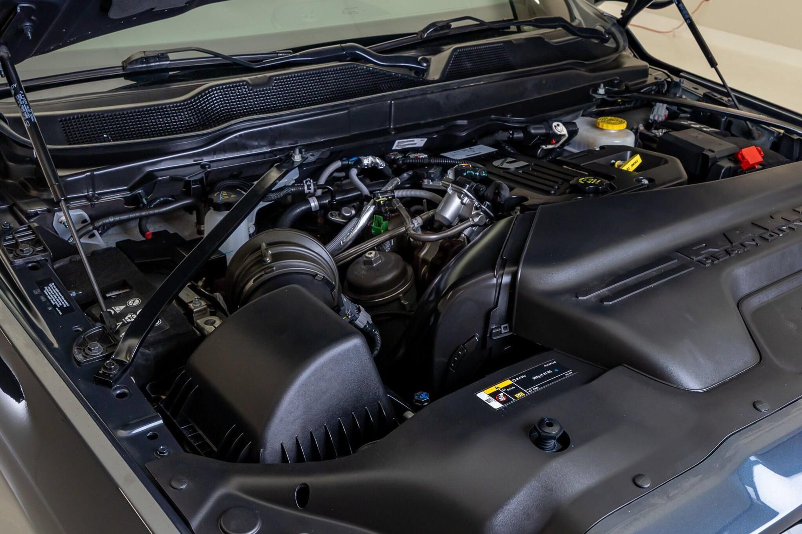 Used 2025 RAM 2500 Laramie w/ Night Edition AWD/4WD image 40
