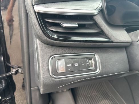 Used 2025 Buick Enclave Sport Touring w/ Power Package image 11