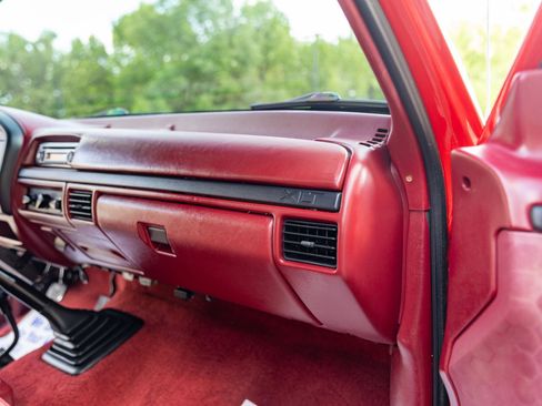 Used 1997 Ford F250 4x4 Regular Cab Heavy Duty image 30