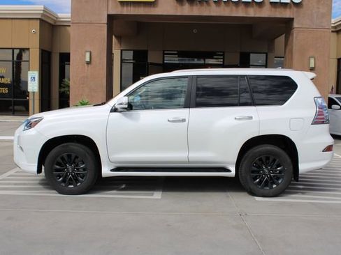 Used 2021 Lexus GX 460 Premium w/ Premium Package image 4
