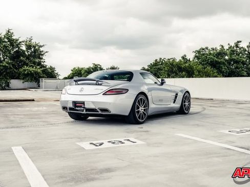 Used 2011 Mercedes-Benz SLS AMG Coupe image 78