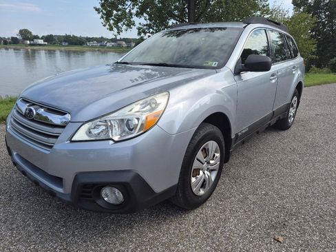 Used 2013 Subaru Outback 2.5i AWD/4WD image 1