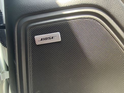 Used 2022 Porsche Macan image 16