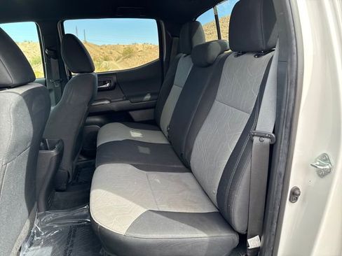 Used 2023 Toyota Tacoma TRD Off-Road image 30