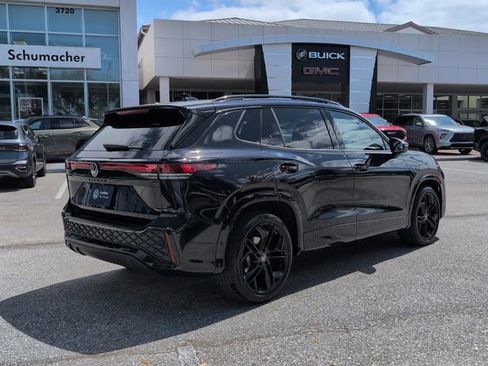 Used 2026 Volkswagen Tiguan SE R-Line image 7