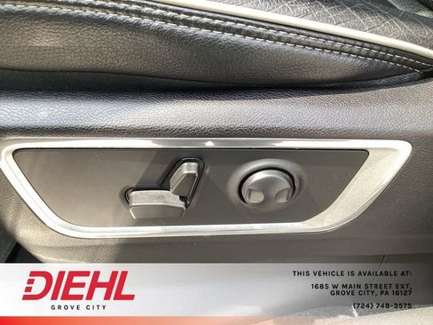 Used 2022 RAM 1500 Laramie AWD/4WD image 22