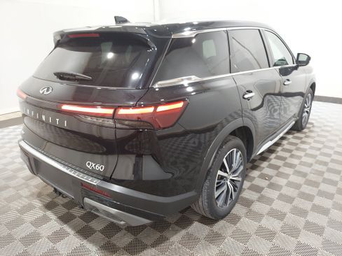 Used 2024 INFINITI QX60 Sensory AWD/4WD image 3