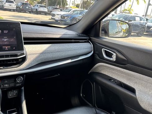 Used 2023 Jeep Compass Latitude w/ Sun and Sound Group image 16