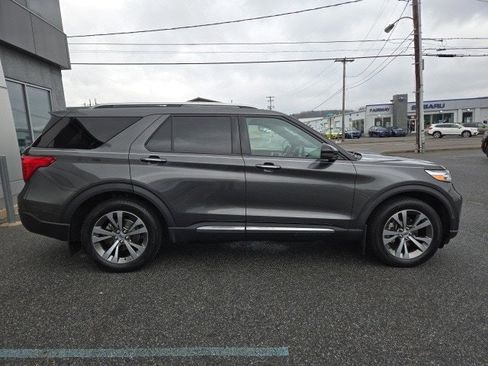 Used 2020 Ford Explorer Platinum w/ Premium Technology Package image 12