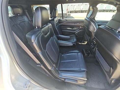 Used 2021 Jeep Grand Cherokee L Overland w/ Luxury Tech Group IV AWD/4WD image 30