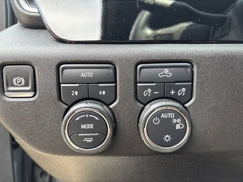 Used 2025 Chevrolet Silverado 1500 LT w/ Protection Package AWD/4WD image 15