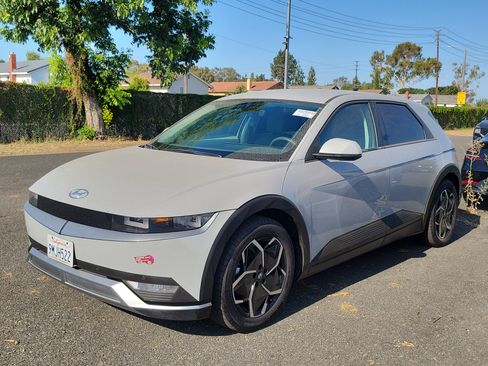Used 2024 Hyundai Ioniq 5 SEL RWD image 1