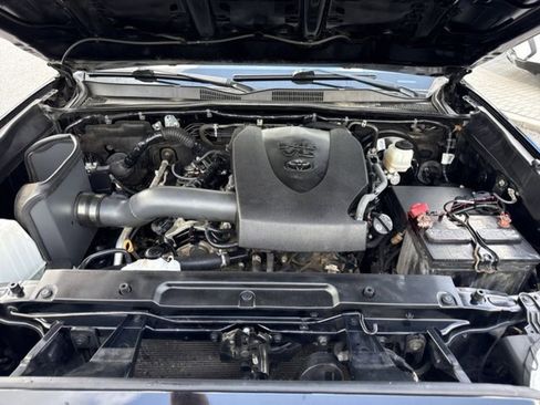 Used 2023 Toyota Tacoma SR5 w/ Technology Package AWD/4WD image 71
