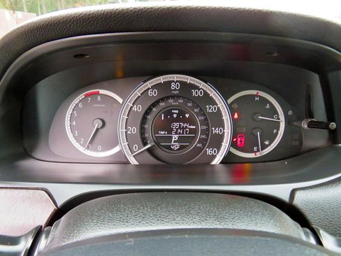 Used 2014 Honda Accord EX-L image 31