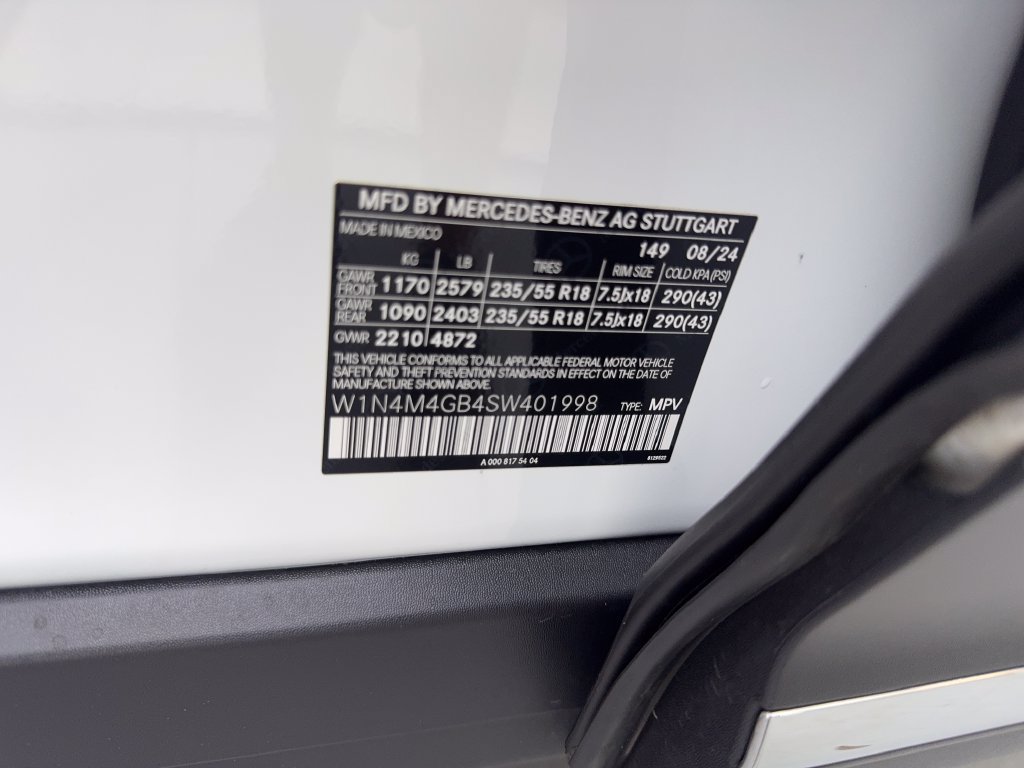 Used 2025 Mercedes-Benz GLB 250 w/ Exclusive Package image 88