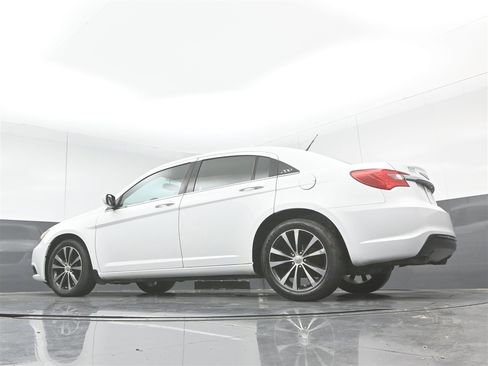 Used 2012 Chrysler 200 S image 34