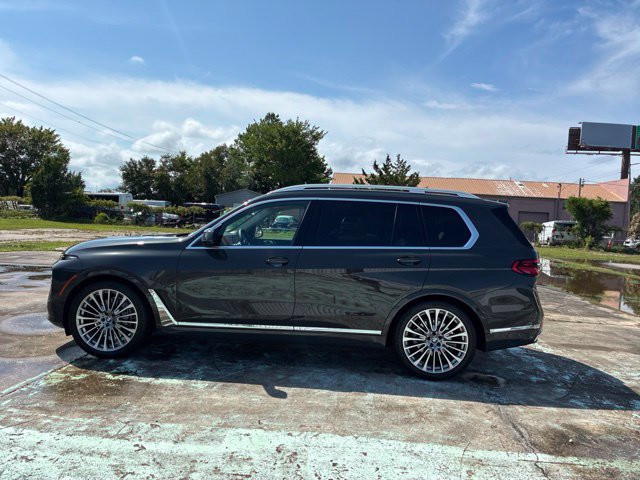 Used 2024 BMW X7 xDrive40i AWD/4WD image 6
