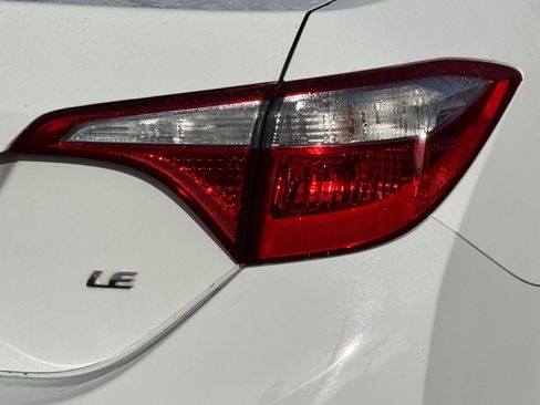 Used 2014 Toyota Corolla LE image 12