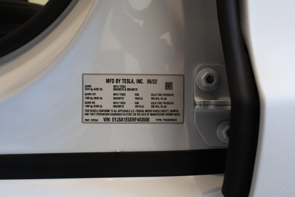 Used 2022 Tesla Model S AWD/4WD image 45