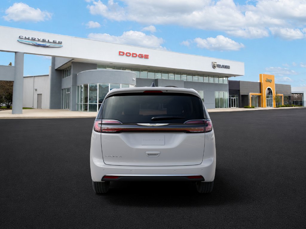 New 2026 Chrysler Pacifica Select FWD image 7