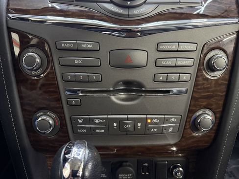 Used 2019 Nissan Armada Platinum w/ Captain's Chairs Package AWD/4WD image 32