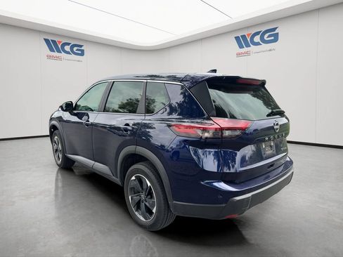 Used 2024 Nissan Rogue SV AWD/4WD image 6