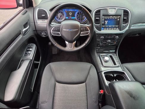 Used 2019 Chrysler 300 Touring w/ Sport Appearance Package RWD image 16