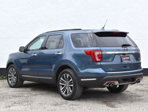 Used 2018 Ford Explorer Platinum AWD/4WD image 2