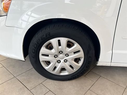 Used 2015 Dodge Grand Caravan SE w/ Quick Order Package 29E SE image 13