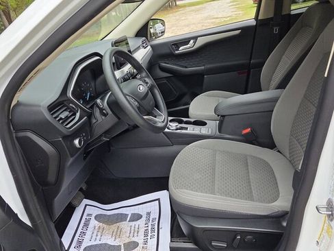 Used 2020 Ford Escape SE image 6