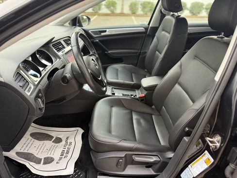 Used 2016 Volkswagen e-Golf SEL Premium w/ Driver Assistance Package image 20