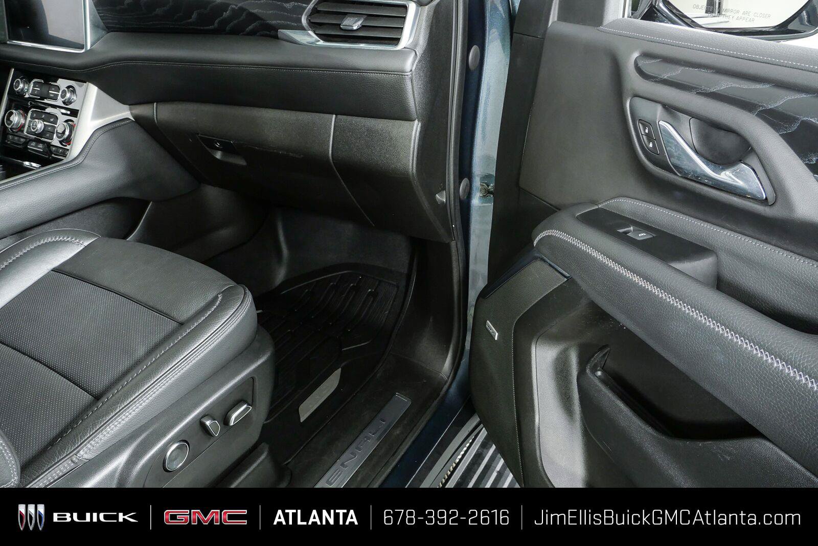 Used 2021 GMC Yukon Denali w/ Denali Ultimate Package RWD image 29