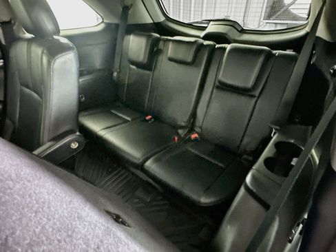 Used 2018 Toyota Highlander SE FWD image 31