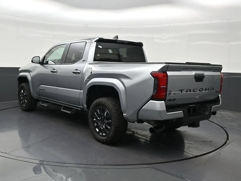 Used 2025 Toyota Tacoma SR5 AWD/4WD image 3