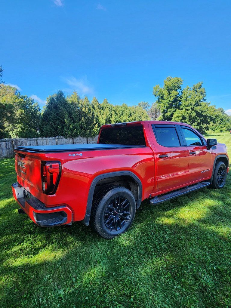 Used 2023 GMC Sierra 1500 Pro w/ Graphite Edition AWD/4WD image 11