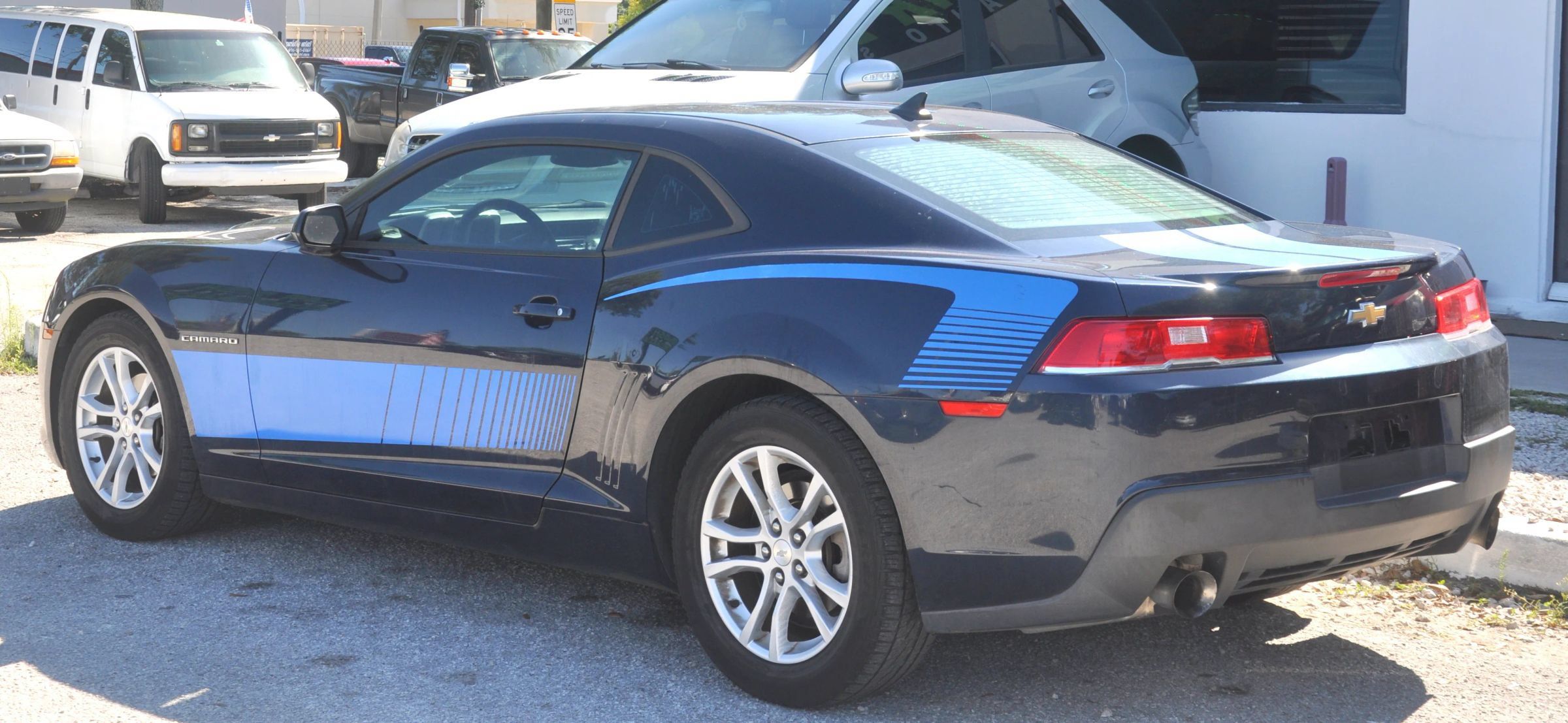 Used 2015 Chevrolet Camaro LS RWD image 8
