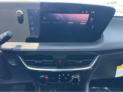 Used 2025 Buick Encore GX Preferred FWD image 24