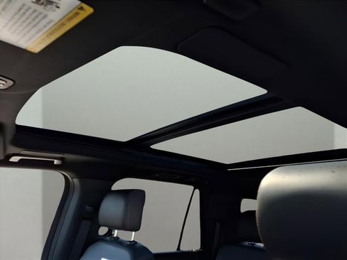 Used 2024 Ford Expedition Max Platinum image 10