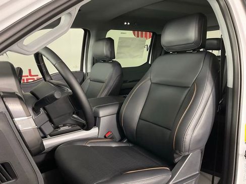 New 2026 Ford F250 Lariat w/ Black Appearance Package image 13