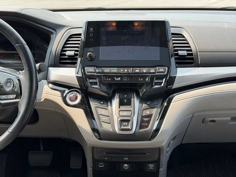 Used 2024 Honda Odyssey Touring image 11