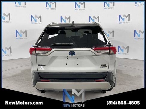Used 2024 Toyota RAV4 XSE w/ Weather Package AWD/4WD image 3