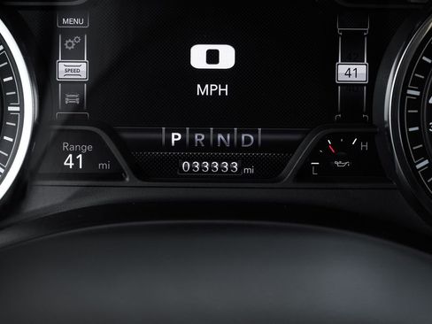 Used 2023 RAM 1500 Laramie AWD/4WD image 3