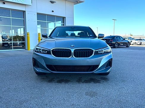 Used 2024 BMW 330i Sedan w/ Premium Package RWD image 2