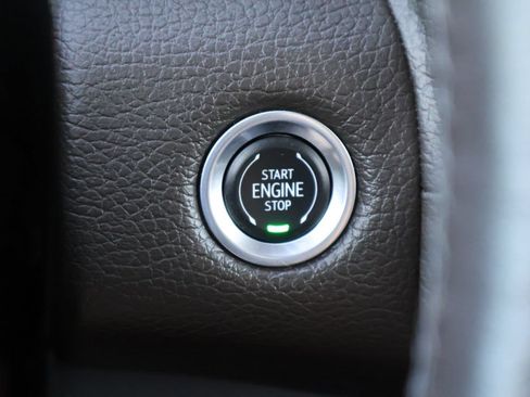 Used 2021 GMC Yukon Denali w/ Denali Premium Package AWD/4WD image 31