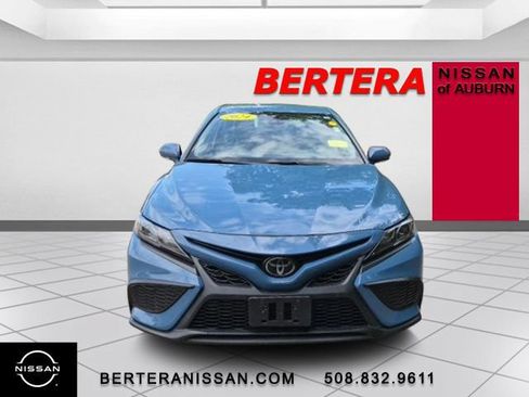 Used 2024 Toyota Camry SE w/ Cold Weather Package FWD image 3